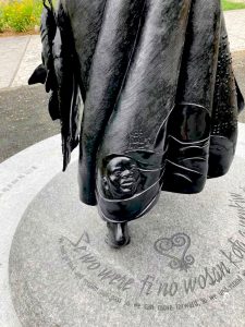 I'Satta (rear view) | Enslaved Africans Rain Garden, Yonkers NY | Photo credit: Vinnie Bagwell ©2022